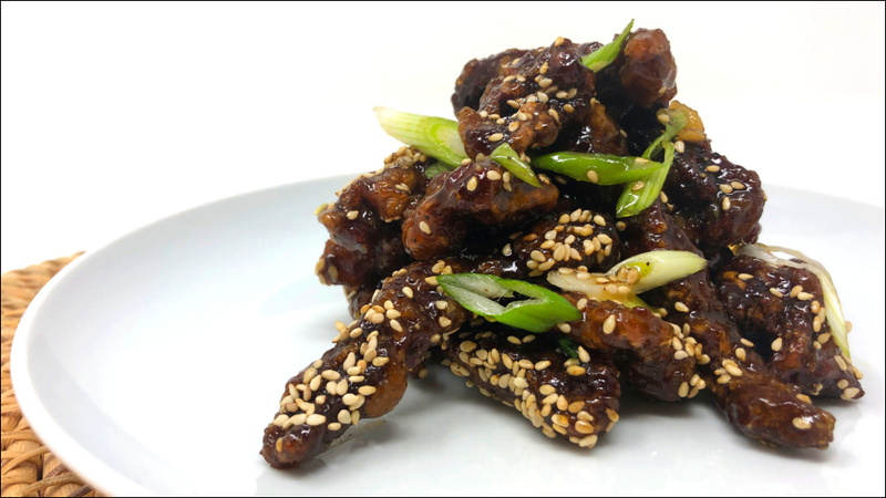 Illustration for article titled How to make Chinese takeout-style honey garlic crispy beef